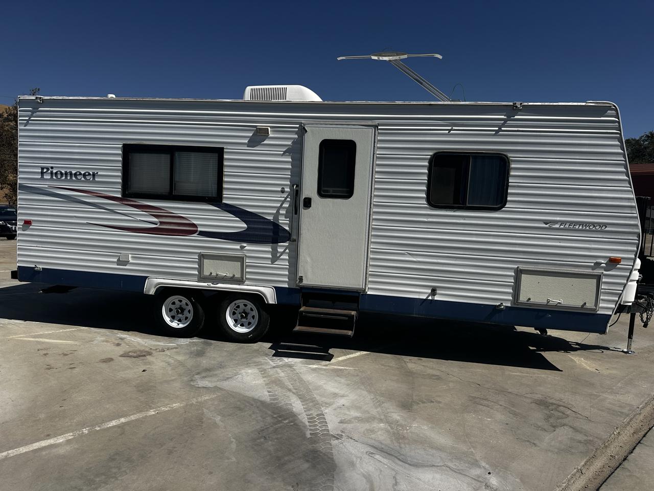 Fleetwood Pioneer  2005