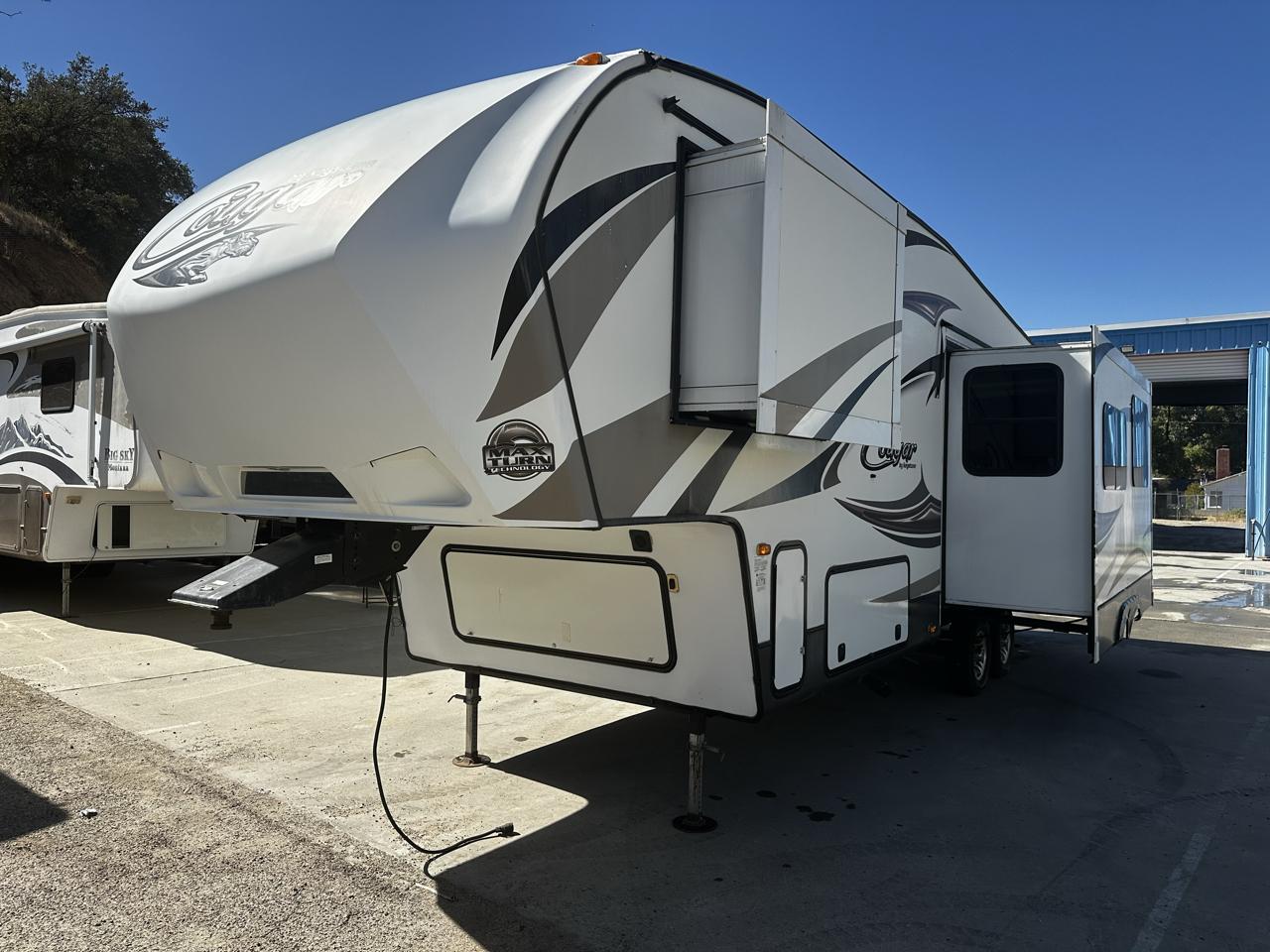 Keystone RV Cougar  2015