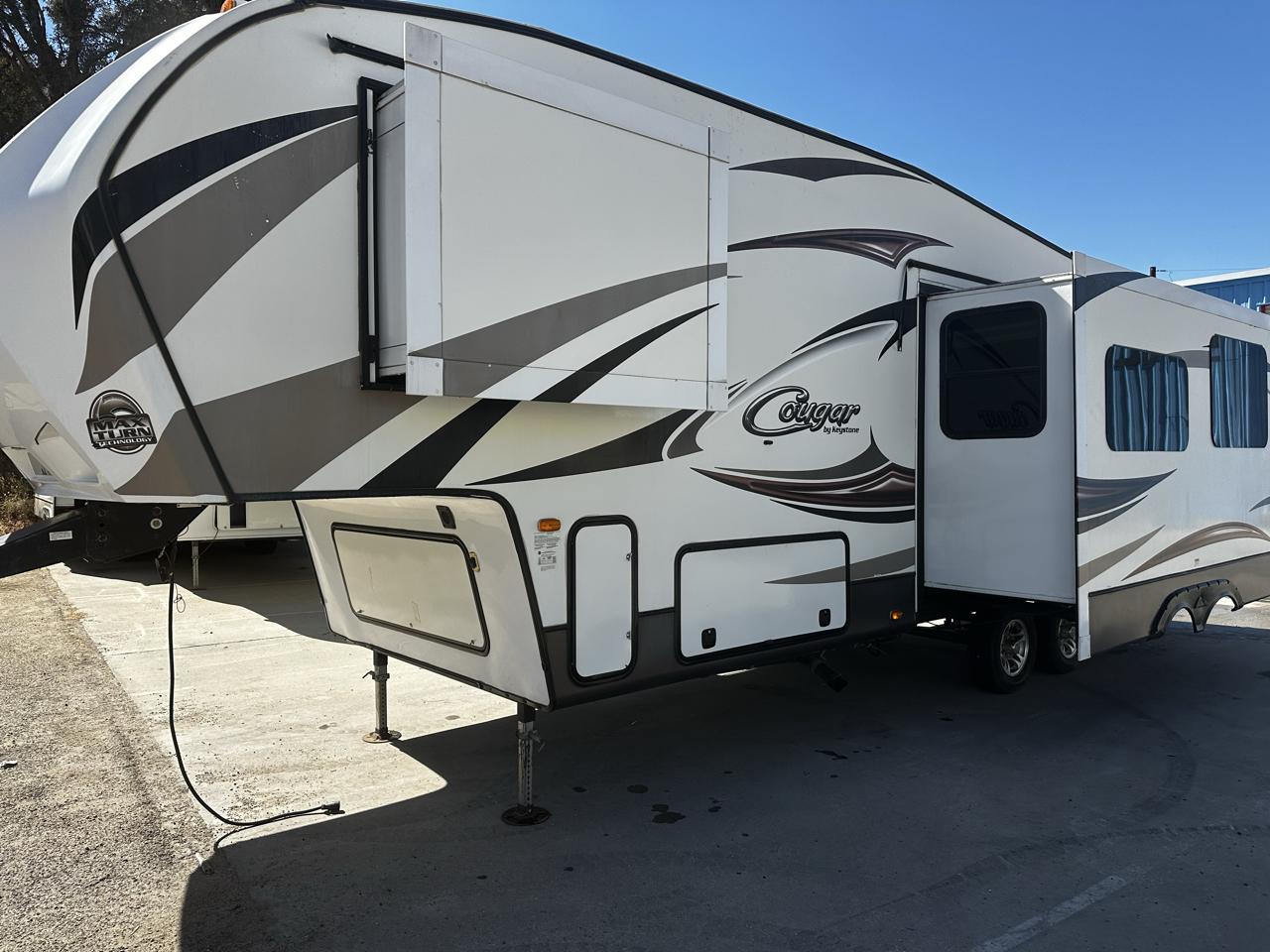 Keystone RV Cougar  2015