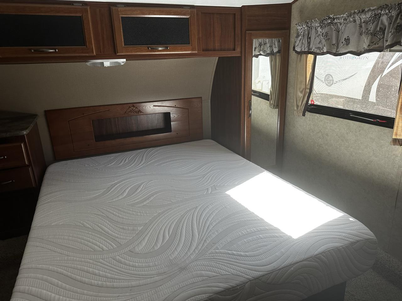 Keystone RV Cougar  2015
