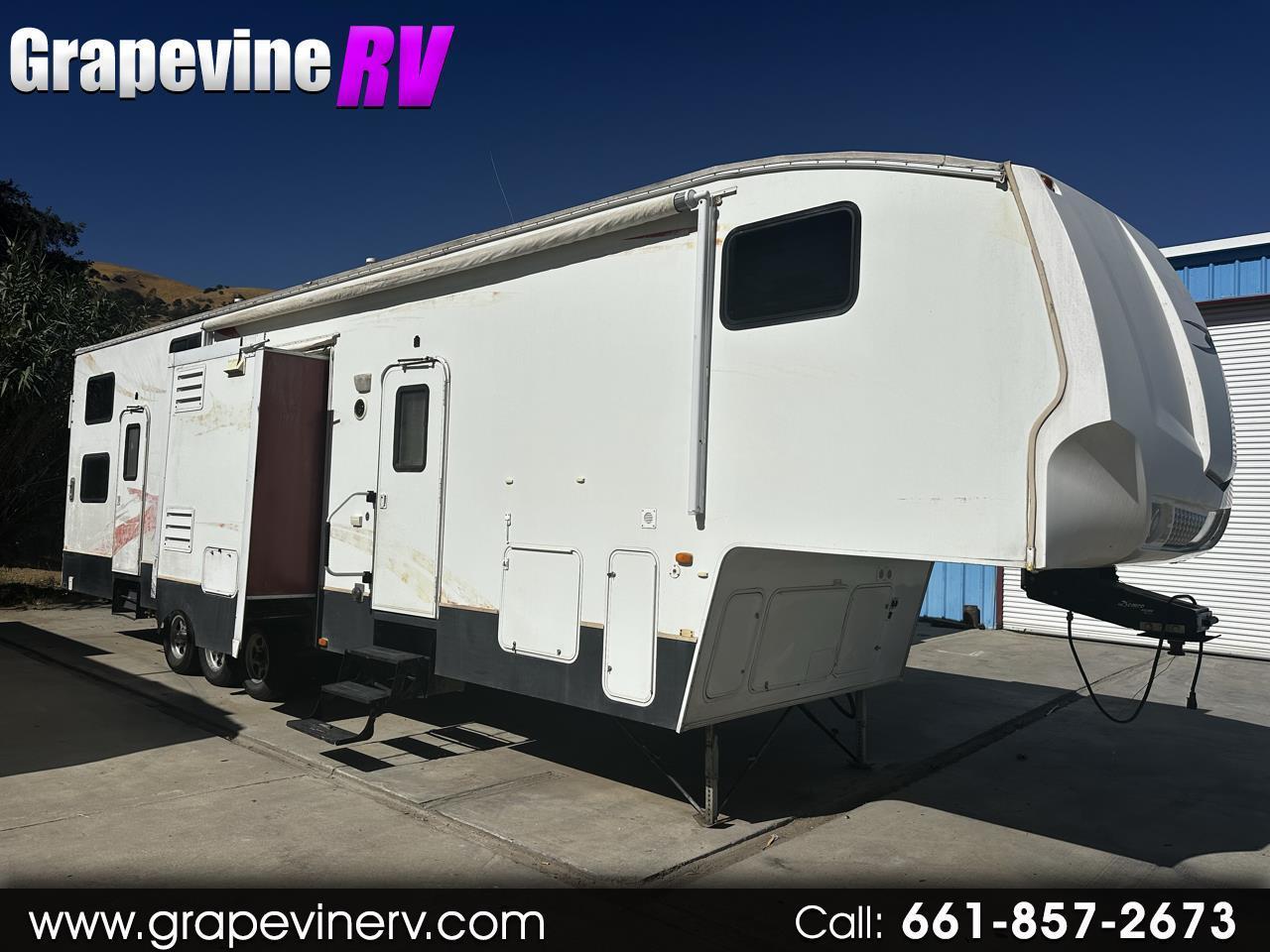 Keystone RV Fuzion Toy Hauler  2008