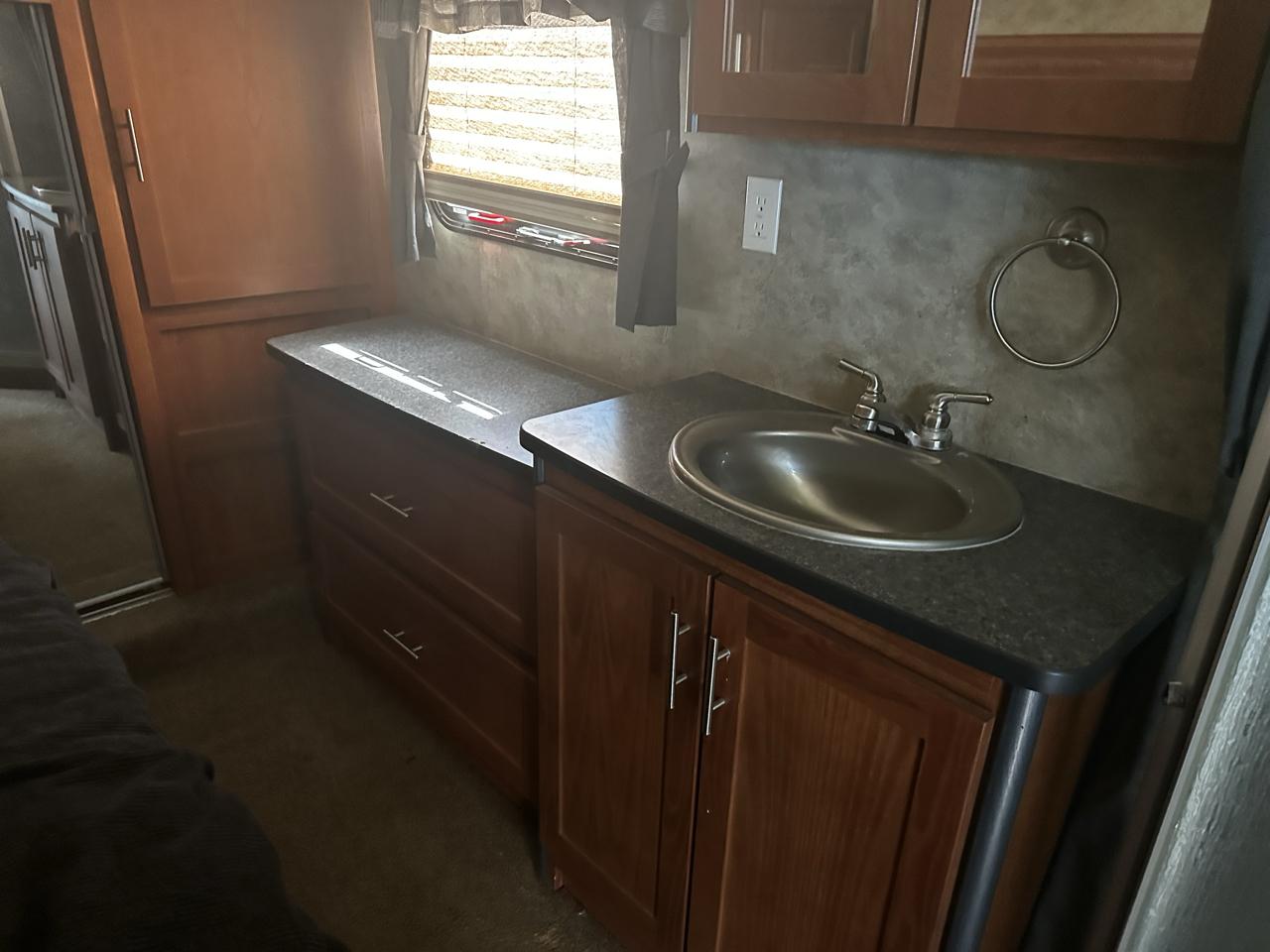 Keystone RV Fuzion Toy Hauler  2008