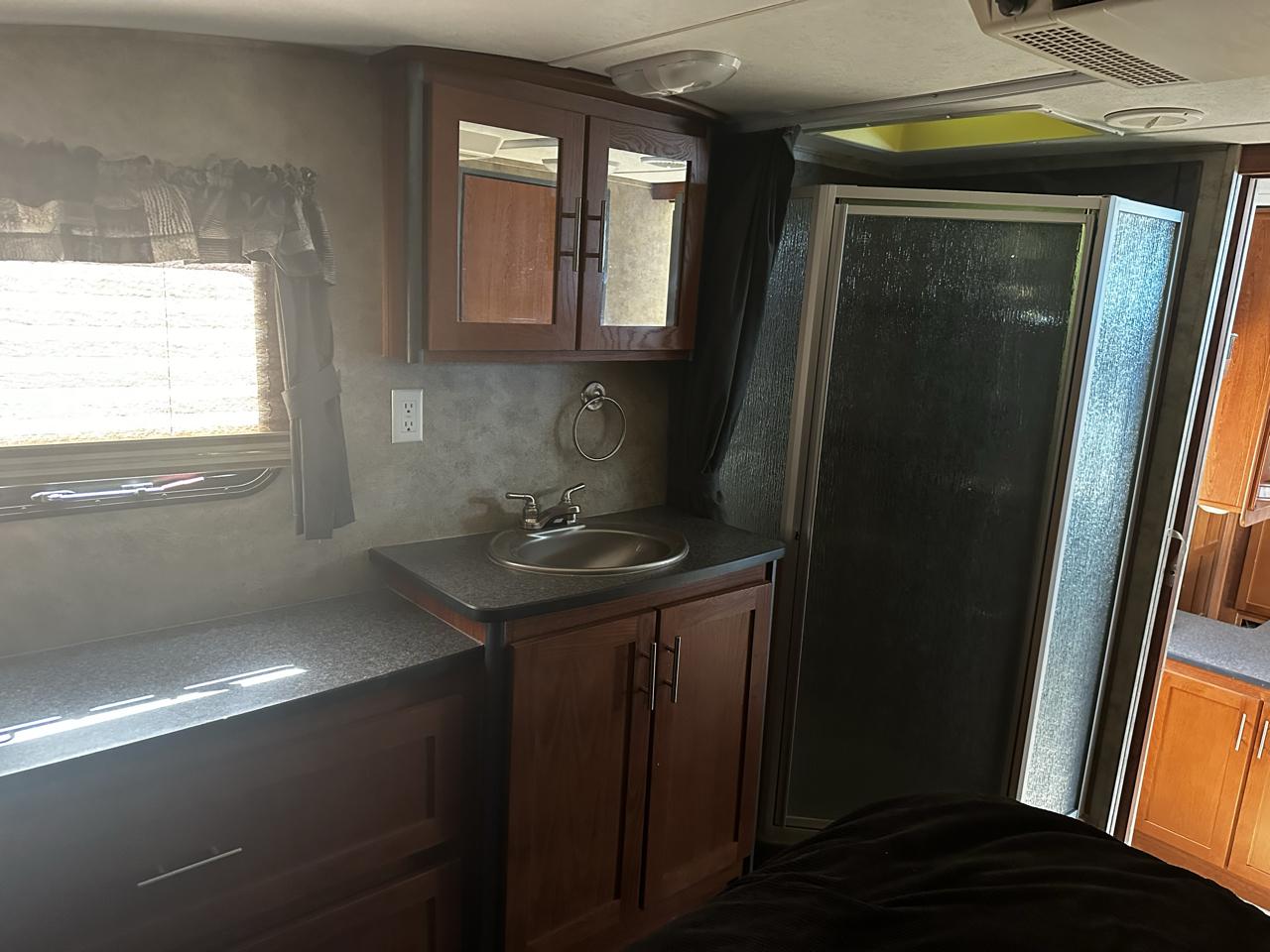 Keystone RV Fuzion Toy Hauler  2008