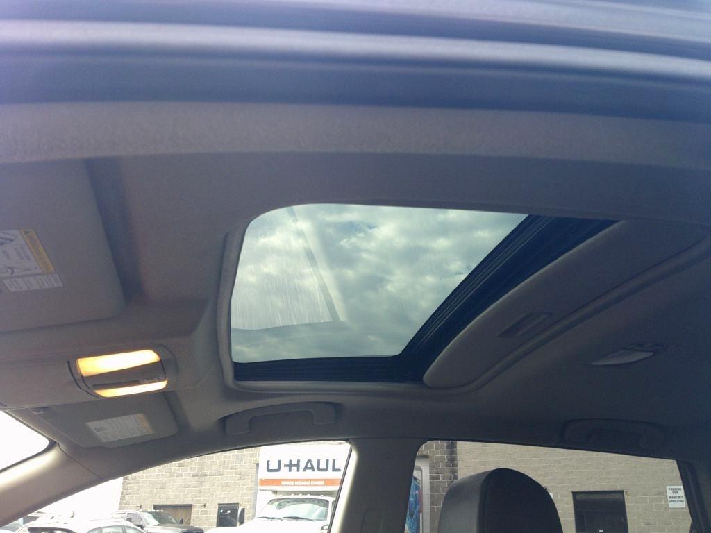 Nissan Rogue S AWD 2012