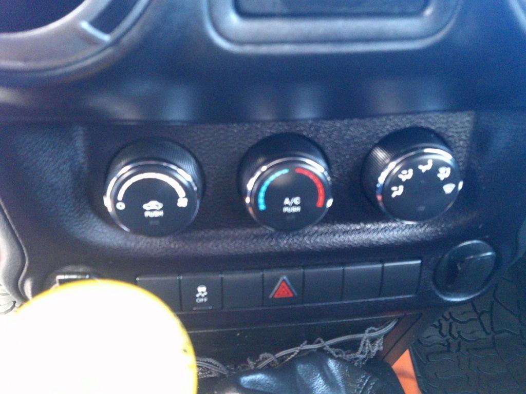 Jeep Wrangler Sport 4WD 2015