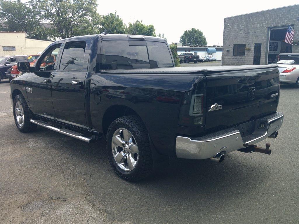 RAM 1500 SLT Crew Cab SWB 4WD 2014
