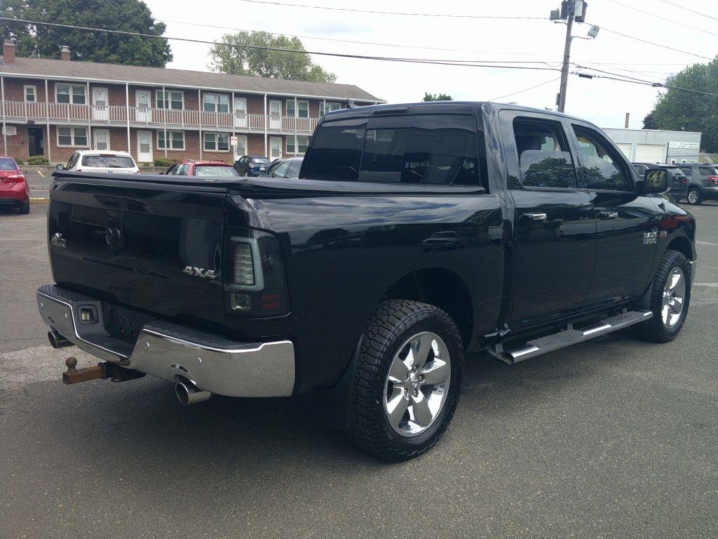 RAM 1500 SLT Crew Cab SWB 4WD 2014