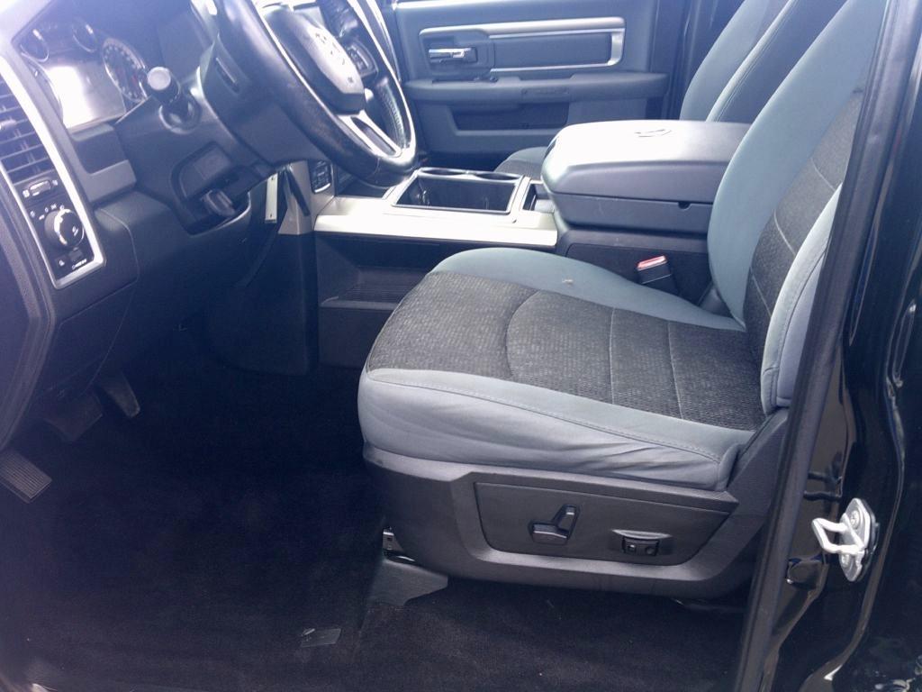 RAM 1500 SLT Crew Cab SWB 4WD 2014