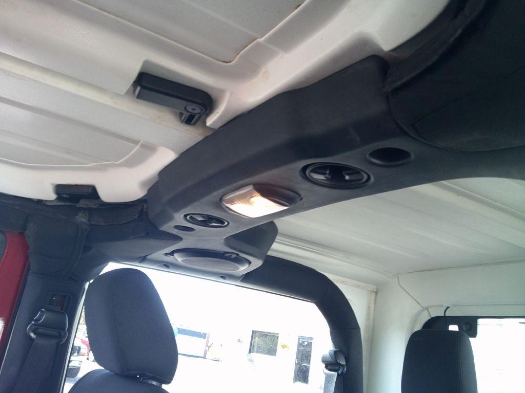 Jeep Wrangler Sport 4WD 2011