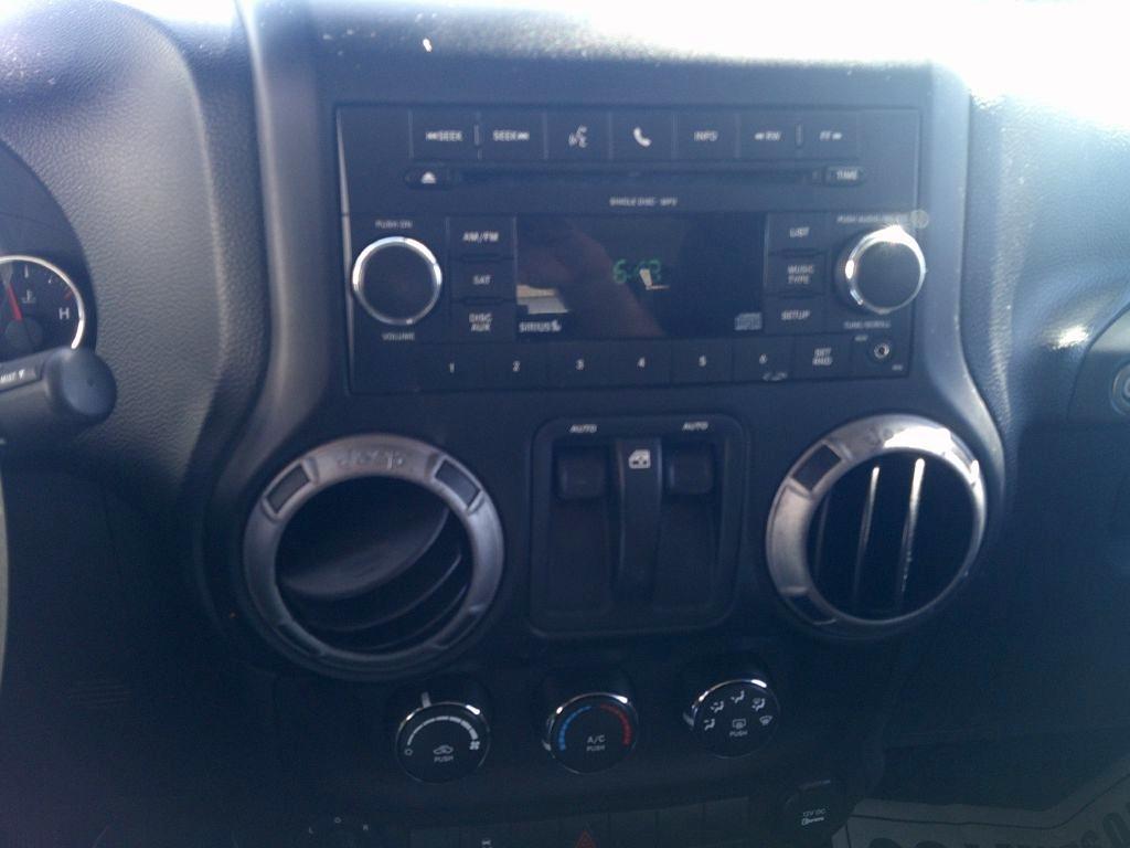 Jeep Wrangler Sport 4WD 2011