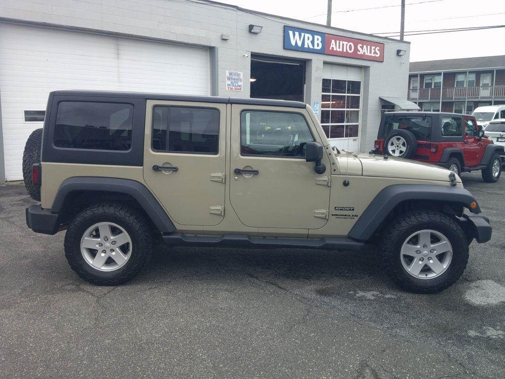 Jeep Wrangler Unlimited Sport 4WD 2017