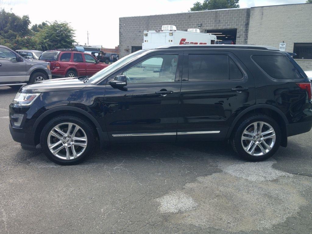 Ford Explorer XLT 4WD 2017