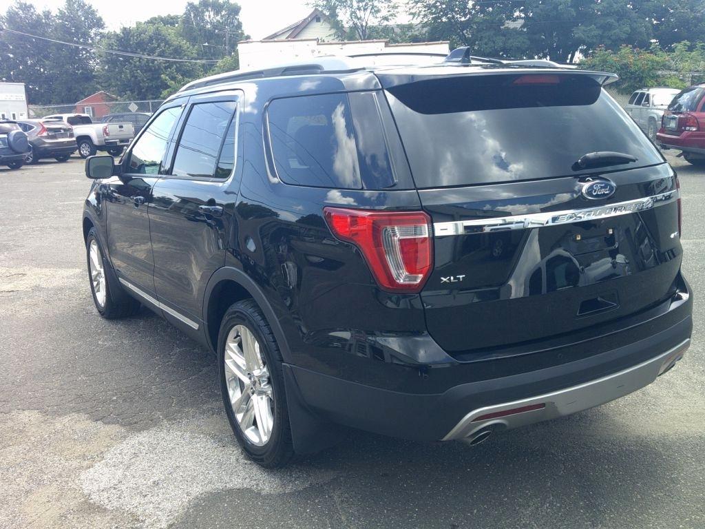 Ford Explorer XLT 4WD 2017