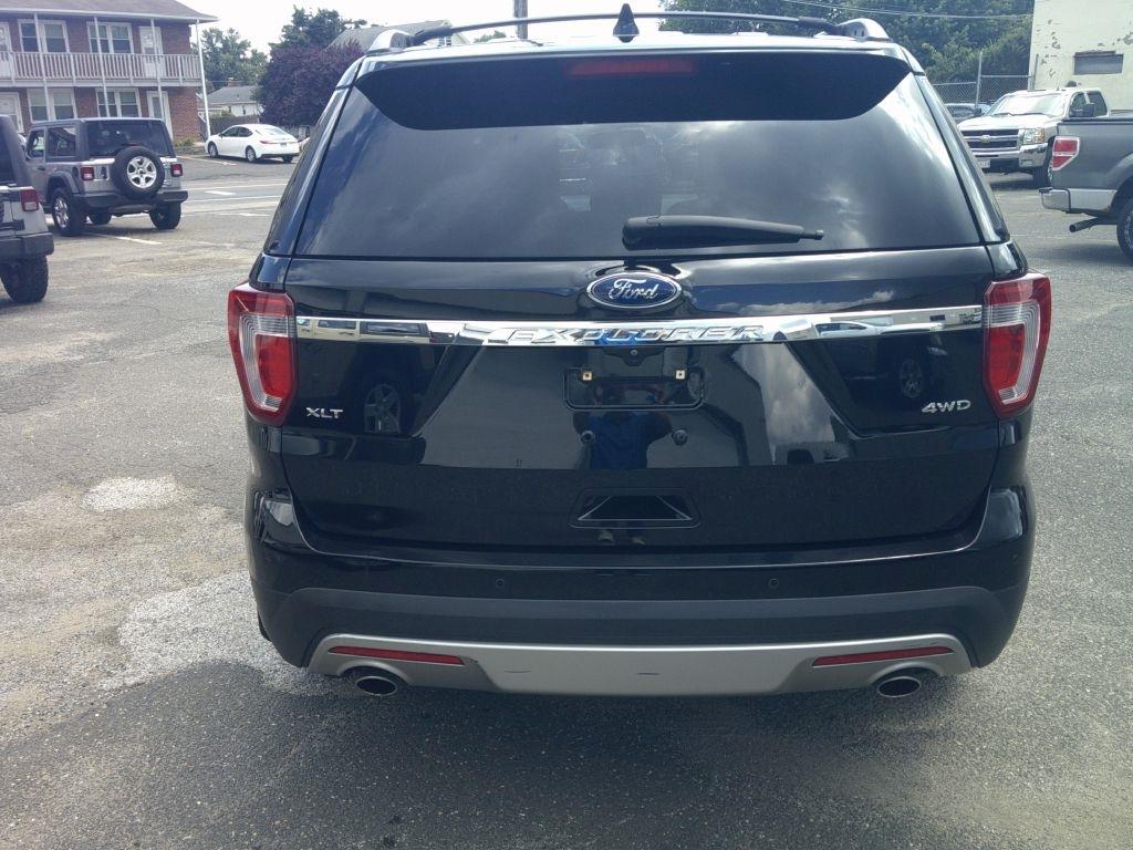 Ford Explorer XLT 4WD 2017