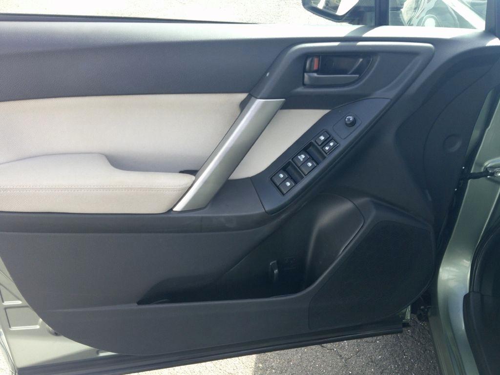 Subaru Forester 2.5i Premium 2014