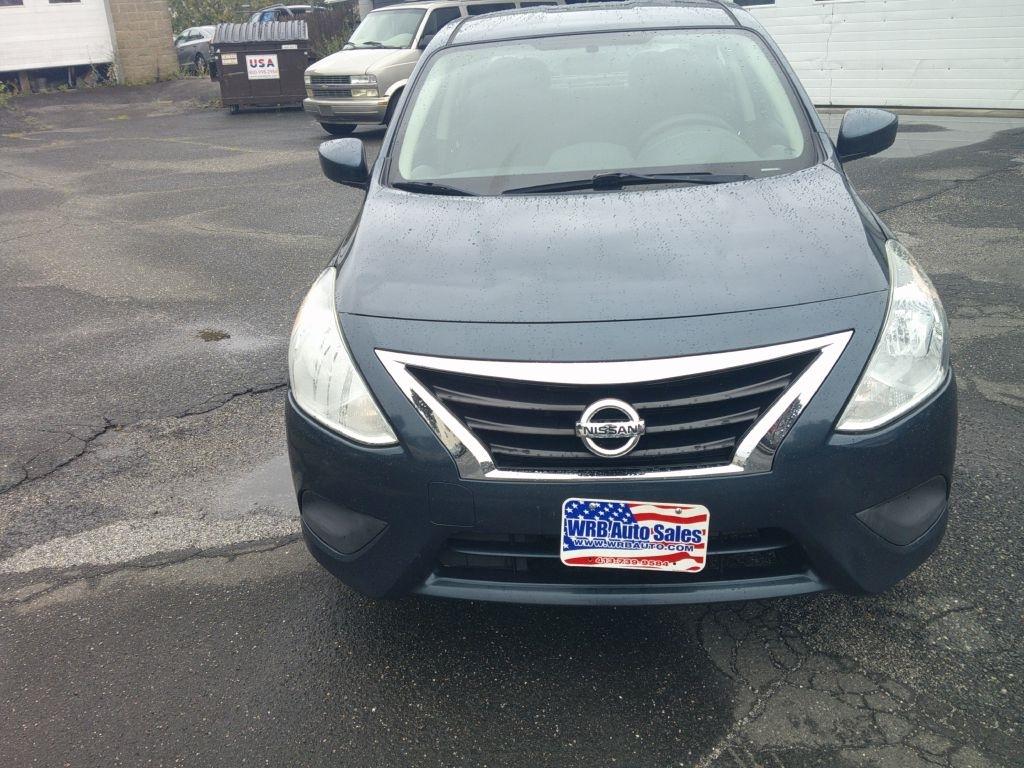 Nissan Versa 1.6 S 5M 2015