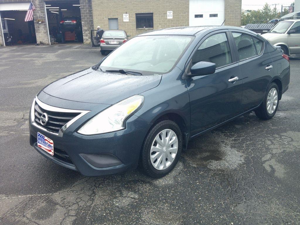 Nissan Versa 1.6 S 5M 2015