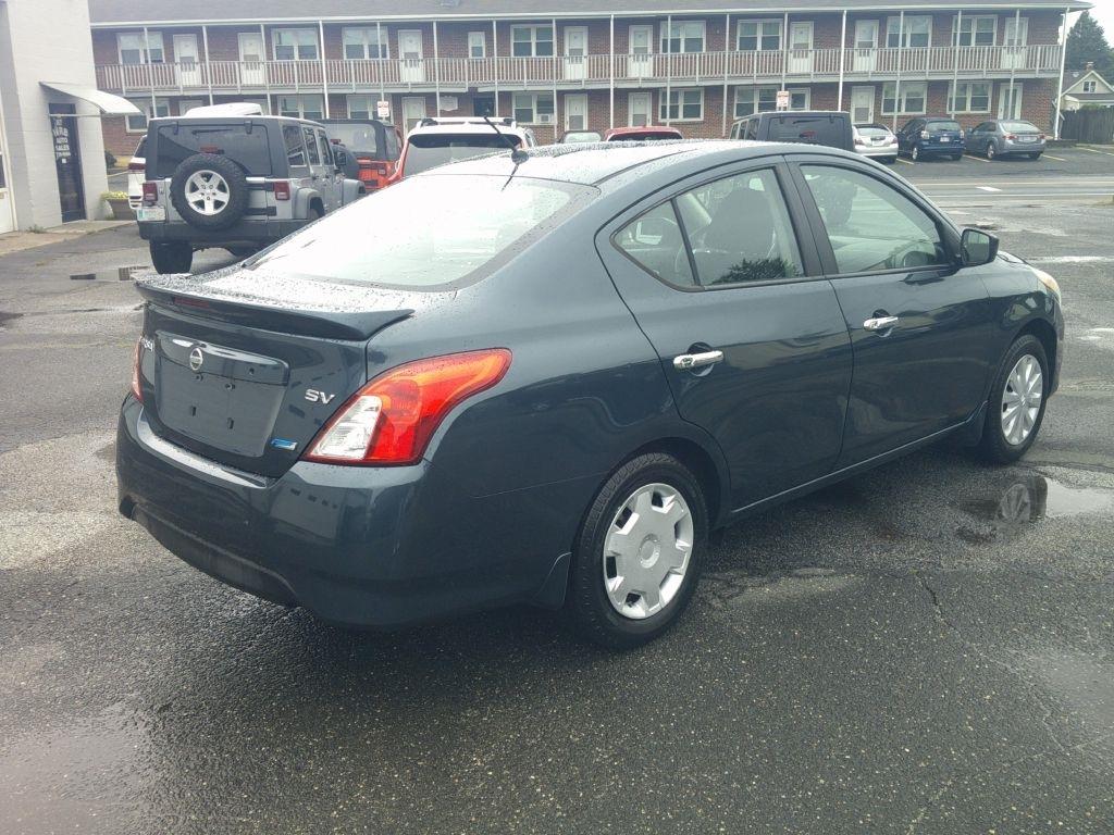Nissan Versa 1.6 S 5M 2015