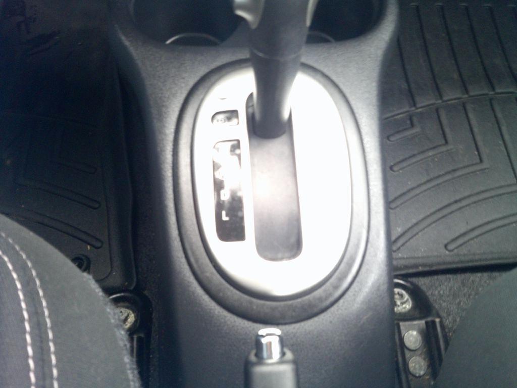 Nissan Versa 1.6 S 5M 2015