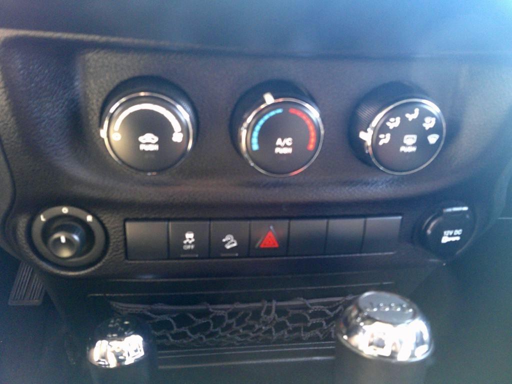 Jeep Wrangler Unlimited Sport 4WD 2015