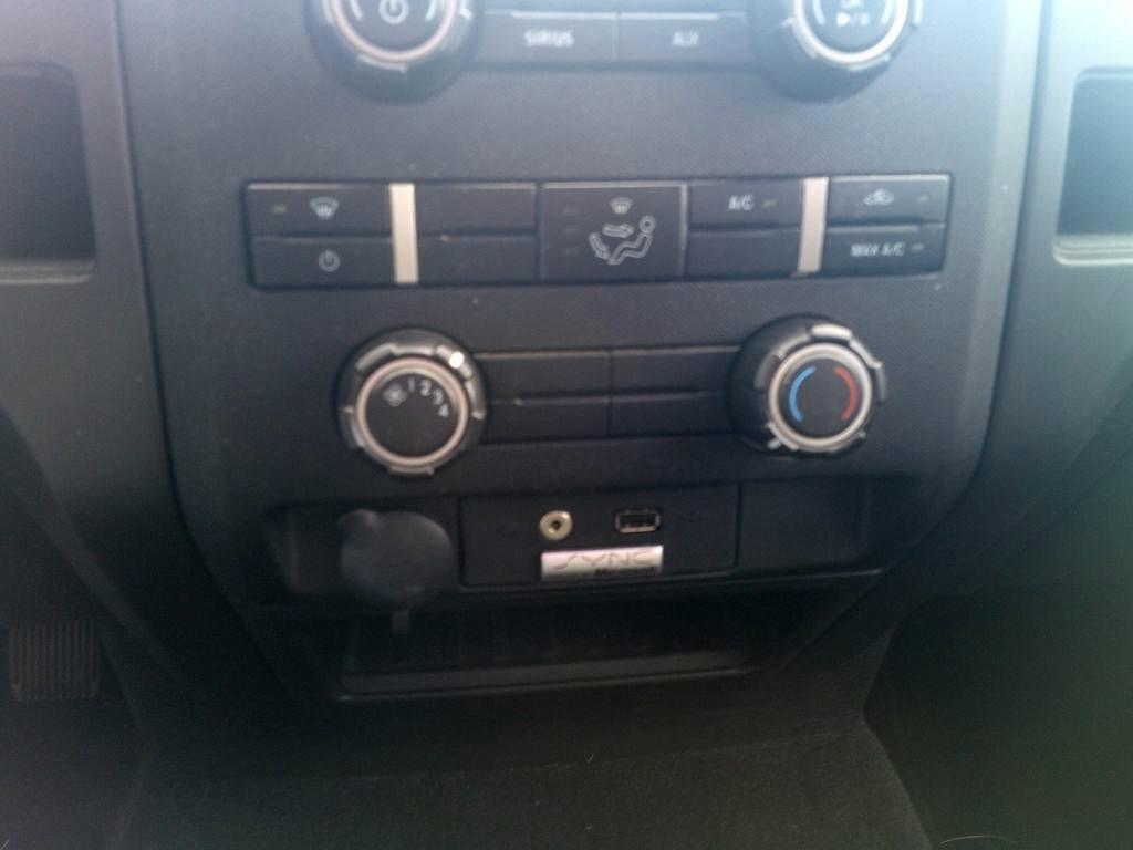 Ford F-150 XL SuperCab 8-ft. Bed 4WD 2014