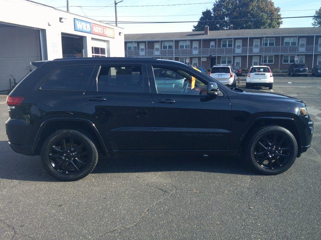 Jeep Grand Cherokee Laredo 4WD 2017