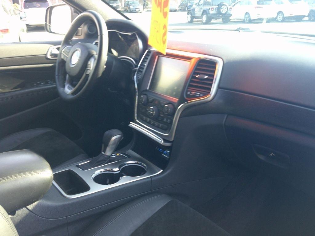 Jeep Grand Cherokee Laredo 4WD 2017