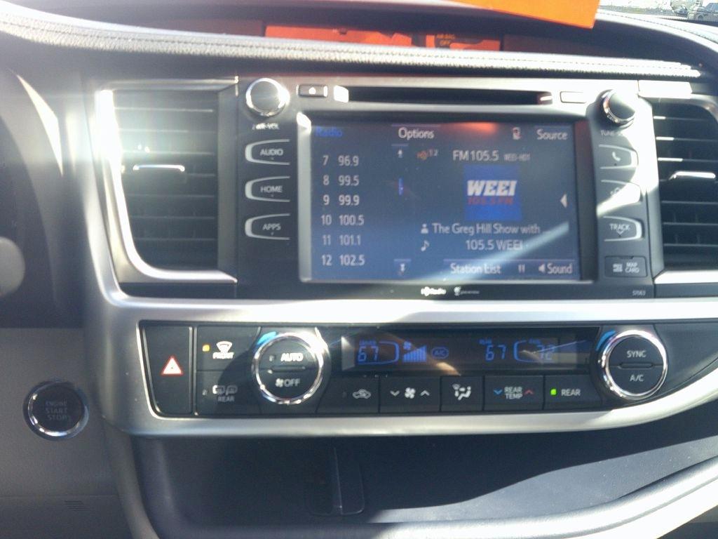 Toyota Highlander XLE FWD V6 2014