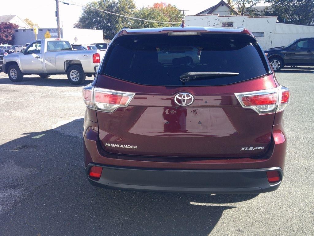 Toyota Highlander XLE AWD V6 2015