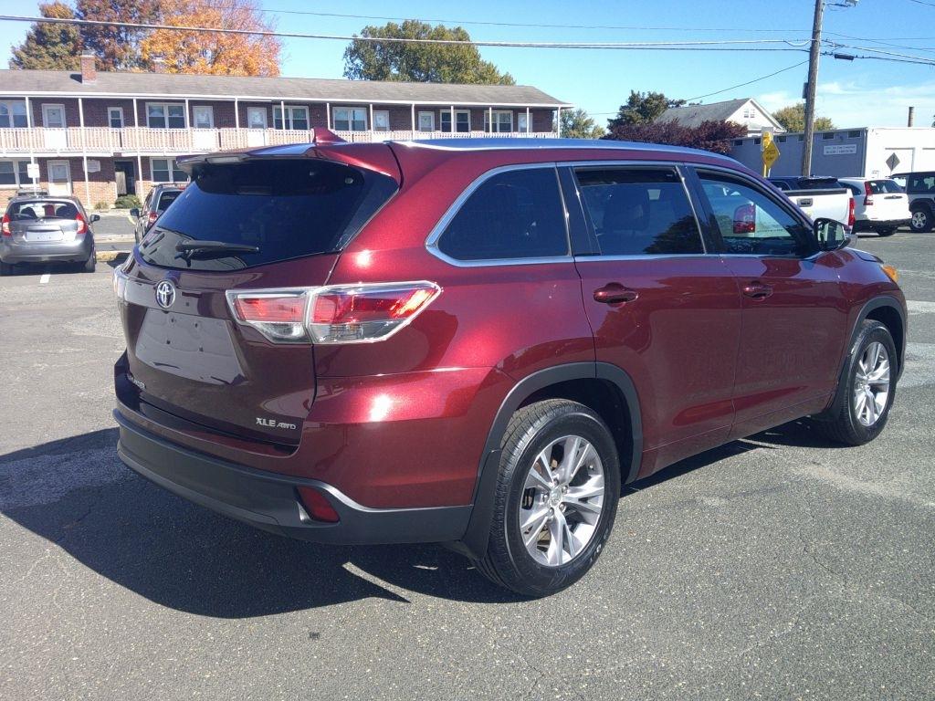 Toyota Highlander XLE AWD V6 2015