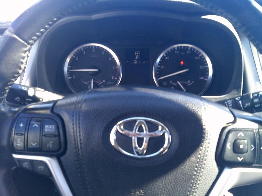 Toyota Highlander XLE AWD V6 2015