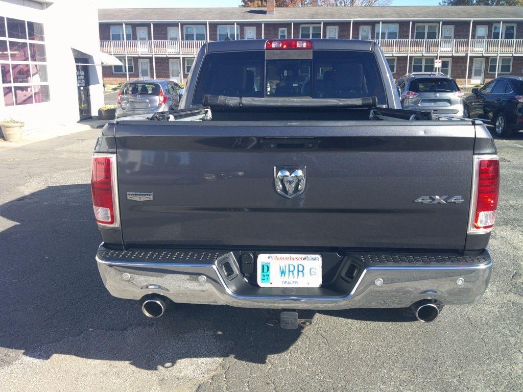 RAM 1500 Laramie Crew Cab SWB 4WD 2014