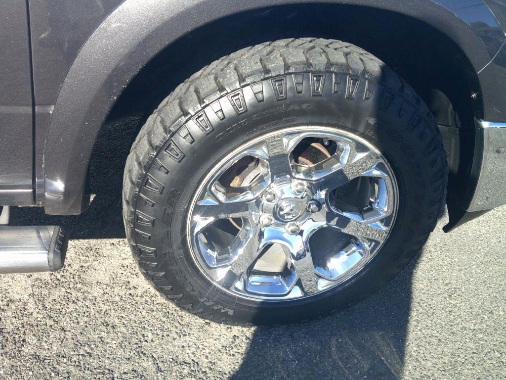 RAM 1500 Laramie Crew Cab SWB 4WD 2014