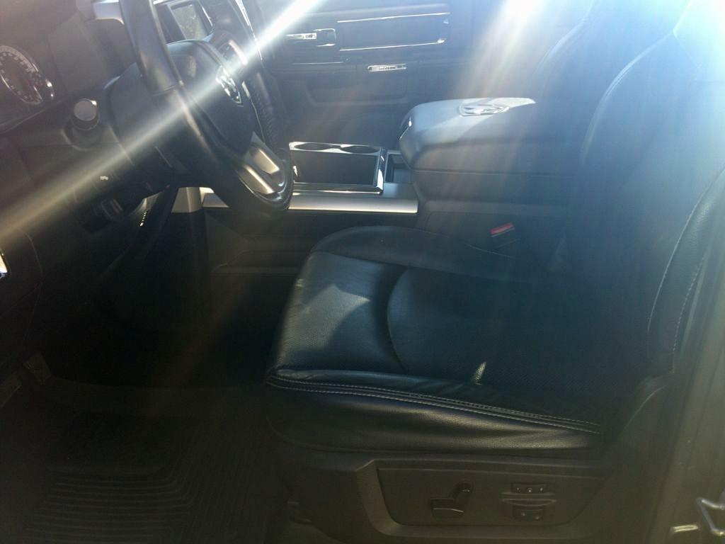 RAM 1500 Laramie Crew Cab SWB 4WD 2014