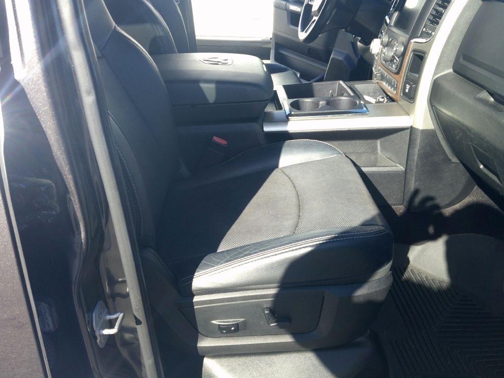 RAM 1500 Laramie Crew Cab SWB 4WD 2014