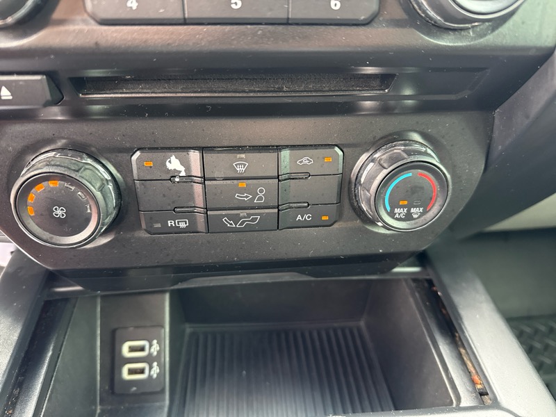 2017 Ford F-150 XL photo 11