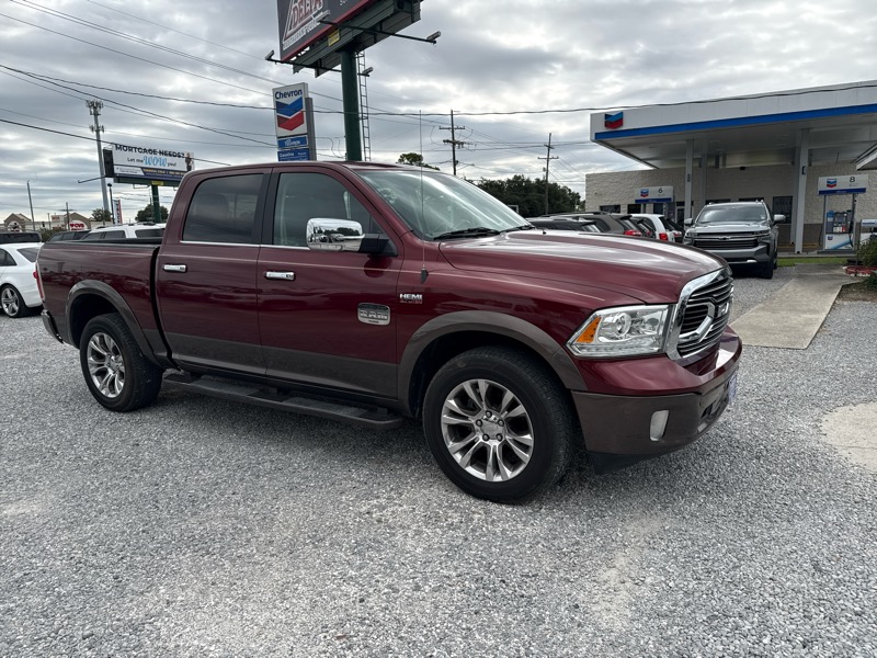 RAM 1500 Laramie Longhorn Edition Crew Cab SWB 2WD 2017 RAM 1500 Laramie Longhorn Edition Crew Cab SWB 2WD 2017