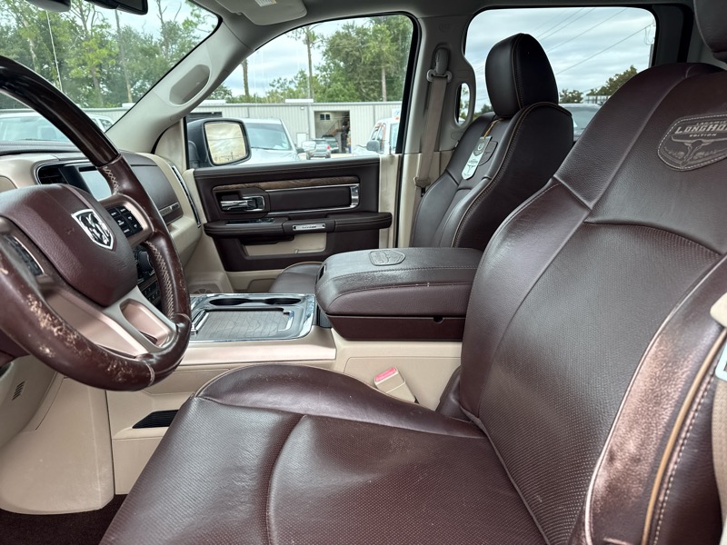 RAM 1500 Laramie Longhorn Edition Crew Cab SWB 2WD 2017 RAM 1500 Laramie Longhorn Edition Crew Cab SWB 2WD 2017