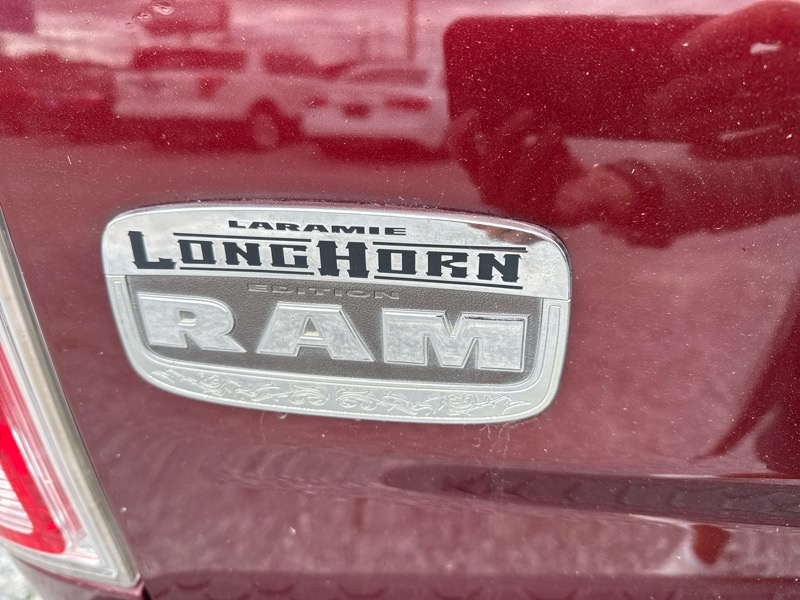 RAM 1500 Laramie Longhorn Edition Crew Cab SWB 2WD 2017 RAM 1500 Laramie Longhorn Edition Crew Cab SWB 2WD 2017