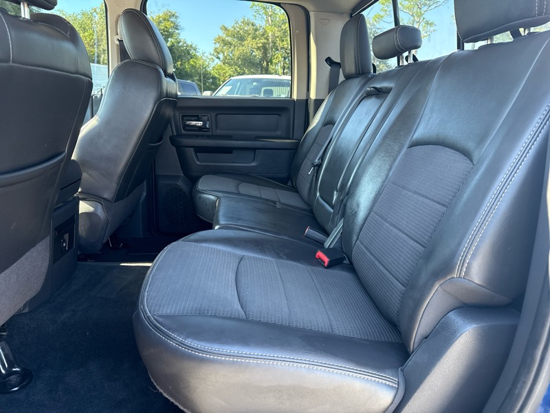 RAM 1500 Sport Crew Cab 4WD 2011 RAM 1500 Sport Crew Cab 4WD 2011