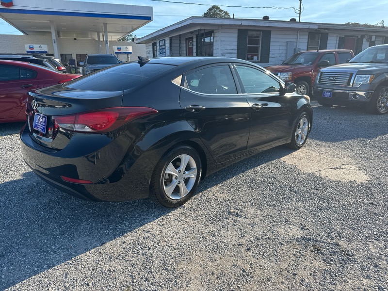 Hyundai Elantra SE 6AT 2016