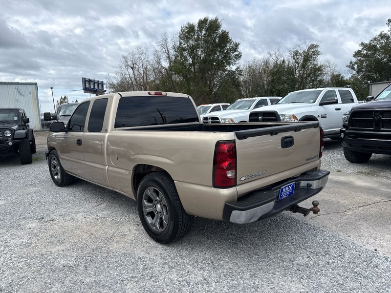 Chevrolet Silverado 1500 LS Ext. Cab 2WD 2004