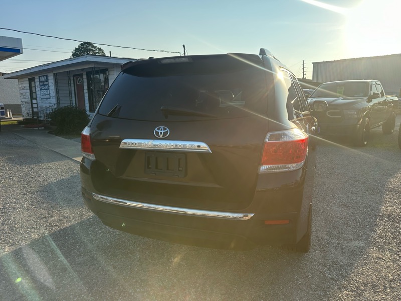 Toyota Highlander Limited 2WD 2012