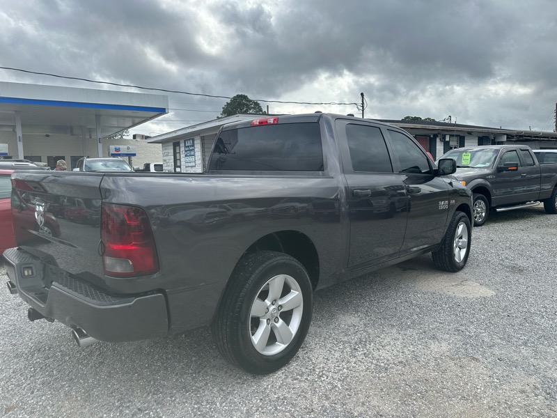 RAM 1500 Tradesman Crew Cab SWB 2WD 2015