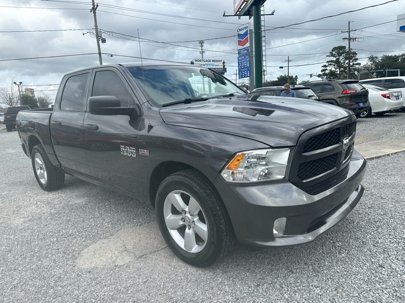 RAM 1500 Tradesman Crew Cab SWB 2WD 2015