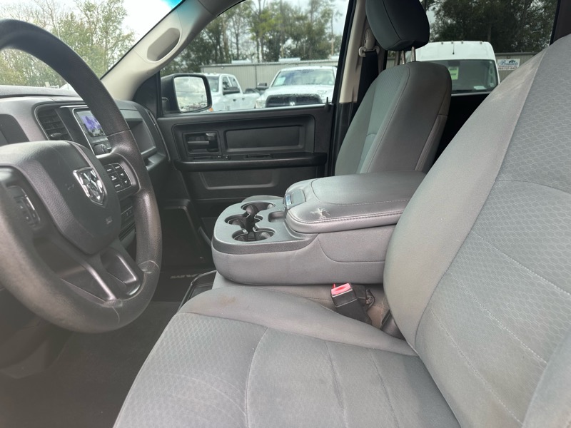 RAM 1500 Tradesman Crew Cab SWB 2WD 2015