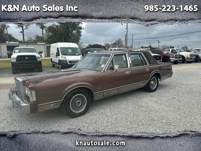 Lincoln Town Car Signature 4D Sedan 1988