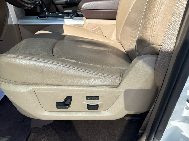 RAM 1500 Laramie Crew Cab 2WD 2012