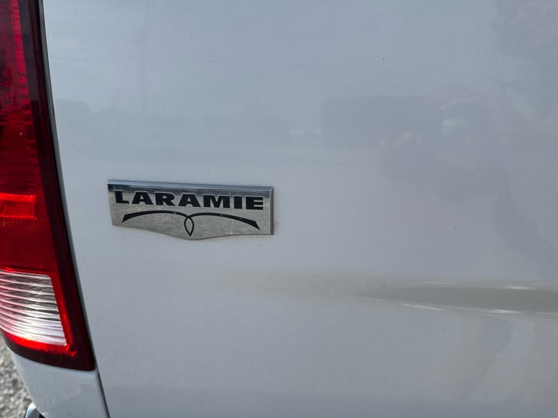 RAM 1500 Laramie Crew Cab 2WD 2012