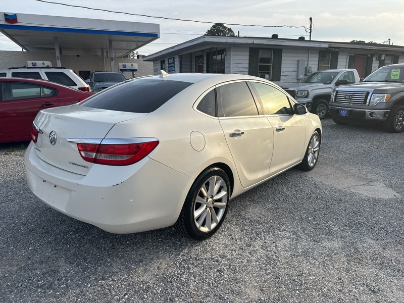 Buick Verano Base 2013